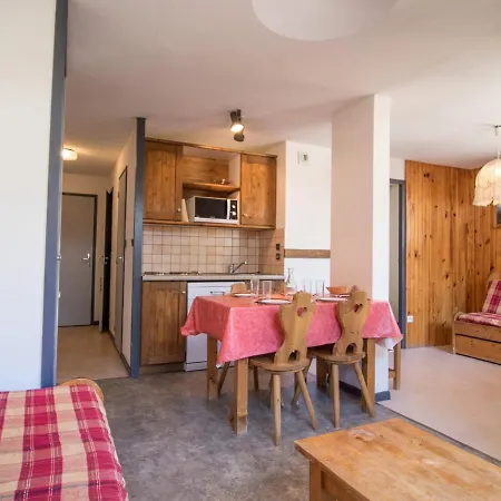 A 300m Des Pistes A Avec Balcon Et Garage - Fr-1-508-71 * Lanslebourg-Mont-Cenis